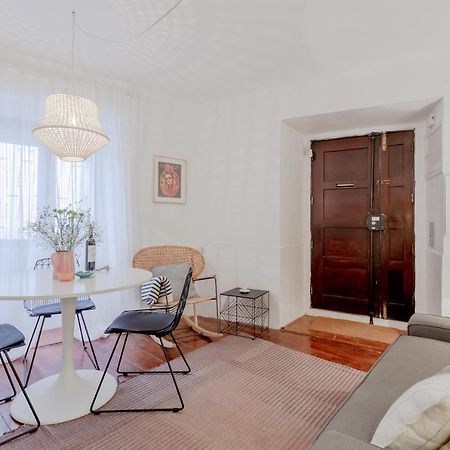 Typical Alfama Apartment, By Timecooler Lisboa Dış mekan fotoğraf