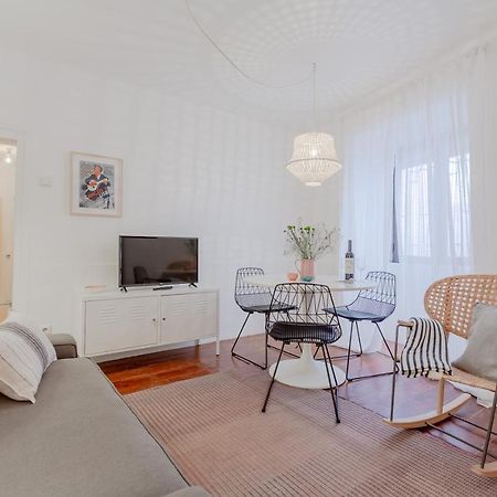 Typical Alfama Apartment, By Timecooler Lisboa Dış mekan fotoğraf
