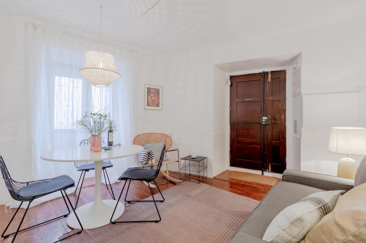 Typical Alfama Apartment, By Timecooler Lisboa Dış mekan fotoğraf