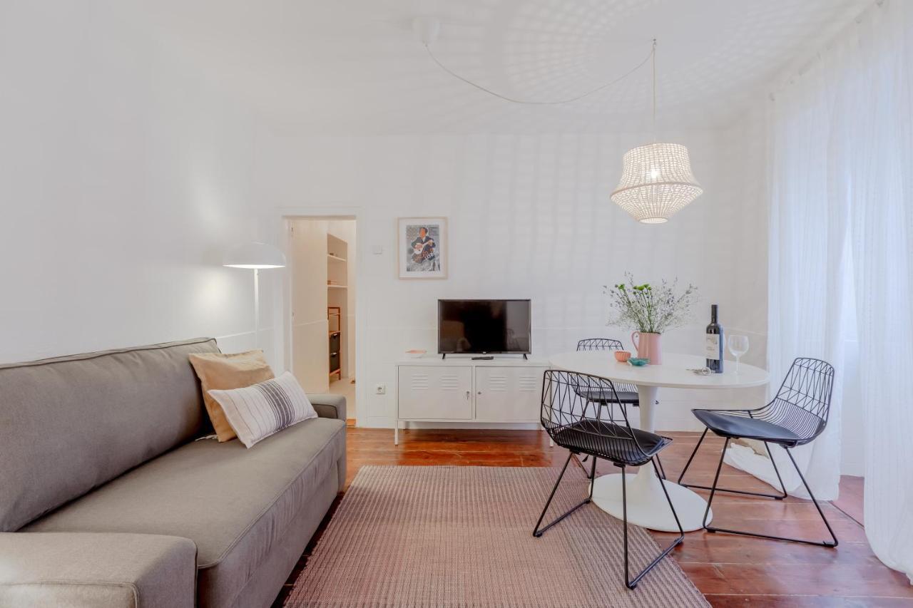 Typical Alfama Apartment, By Timecooler Lisboa Dış mekan fotoğraf