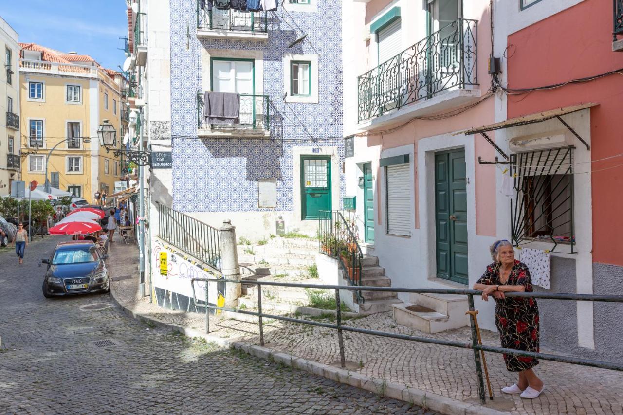 Typical Alfama Apartment, By Timecooler Lisboa Dış mekan fotoğraf